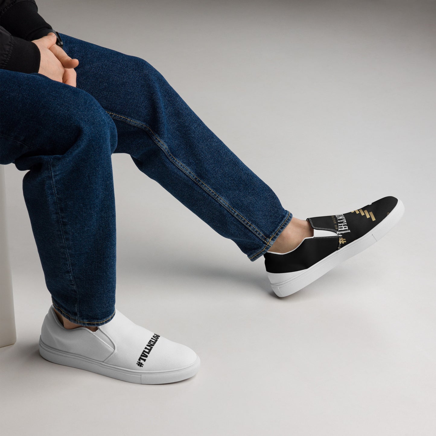 Men’s slip-on canvas shoes